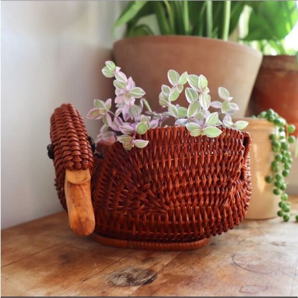 Vintage Wicker Swan Planter Basket Decoration Brown - Picture 2 of 9